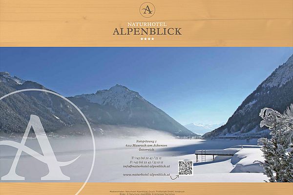 Hotel Prospekt Seite 13 – Winterlicher Ausblick vom Naturhotel über den Achensee